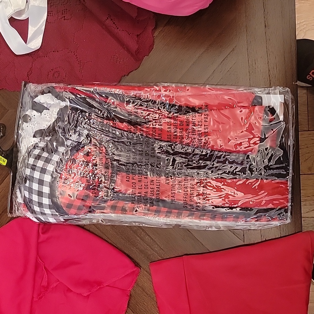 Red Riding Hood costume - Picture 2 of 5